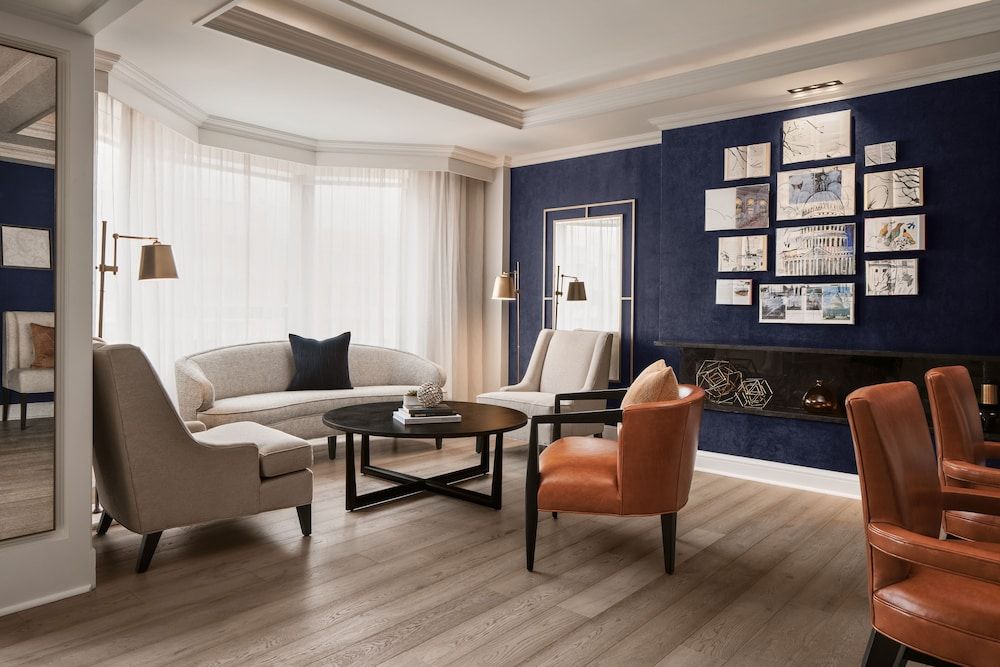 Executive Lounge