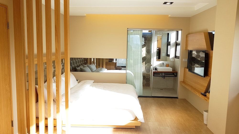 Sunny Stream Villa Premium Suite, Balcony 7