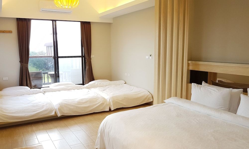 Sunny Stream Villa Premium Suite, Balcony 6