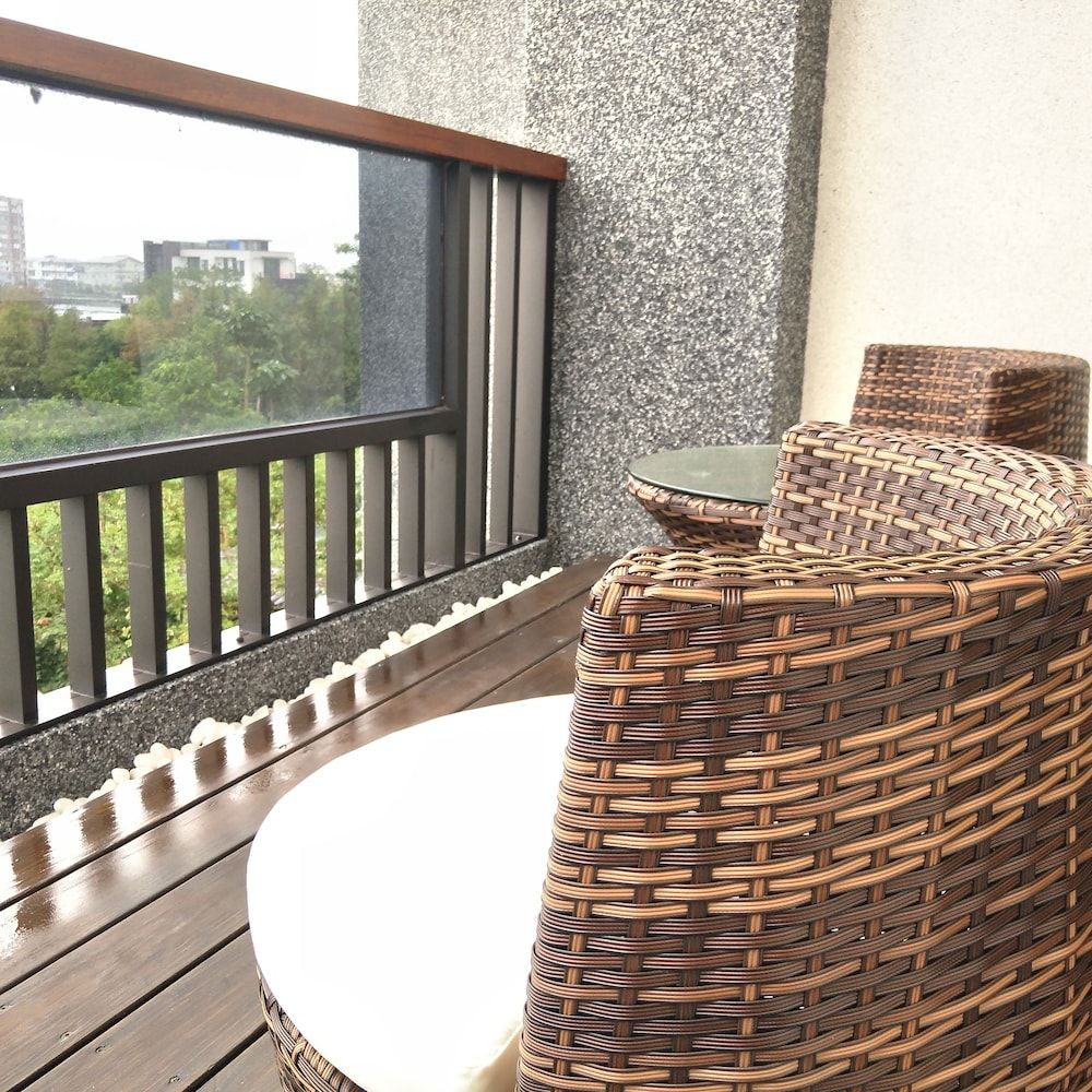 Sunny Stream Villa Exclusive Suite, Balcony 12