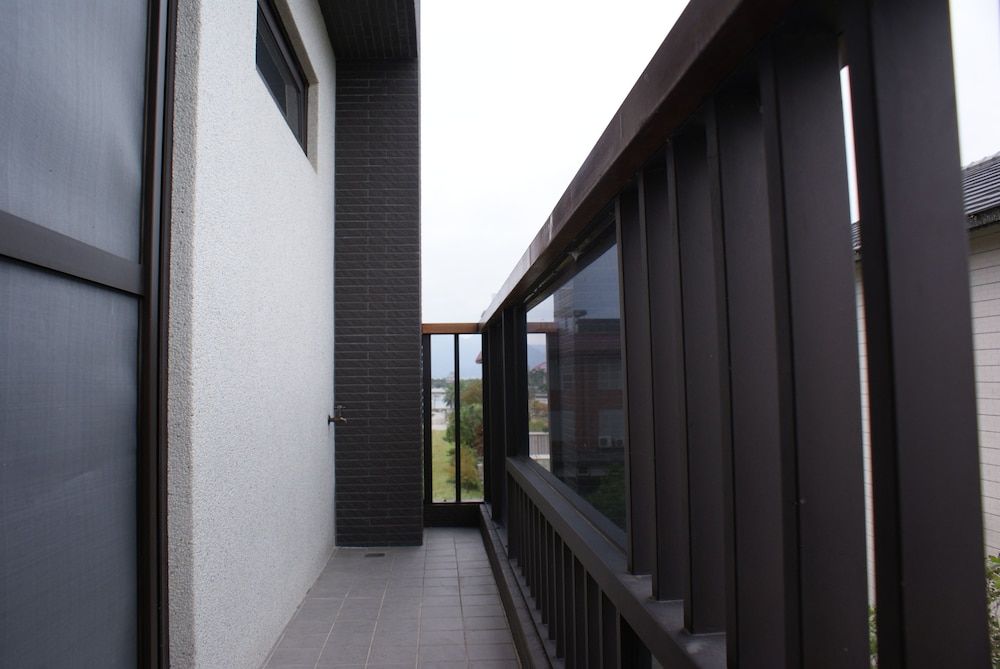 Sunny Stream Villa Comfort Quadruple Room, Bathtub 9