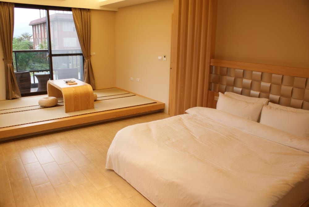 Sunny Stream Villa Premium Suite, Balcony 2