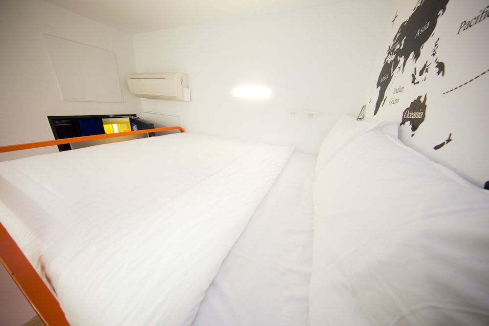 SleepBox Hotel - Ximen Standard Room, 1 Double Bed