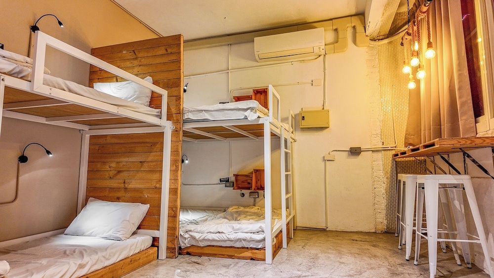 Lane62 Hostel