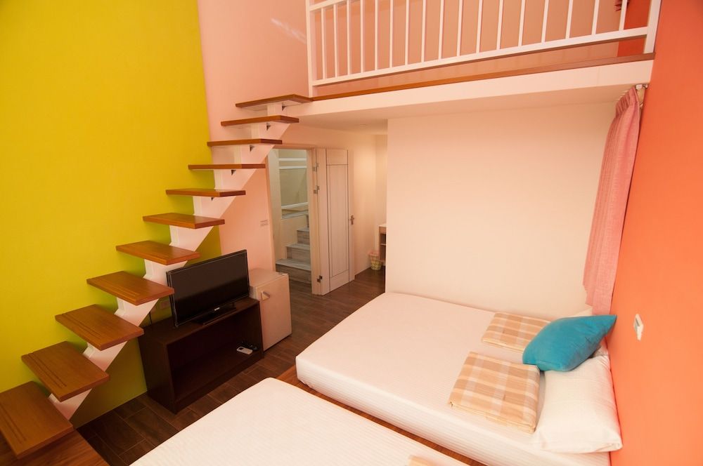 Mengqi Hostel Family Room (Classic) 6