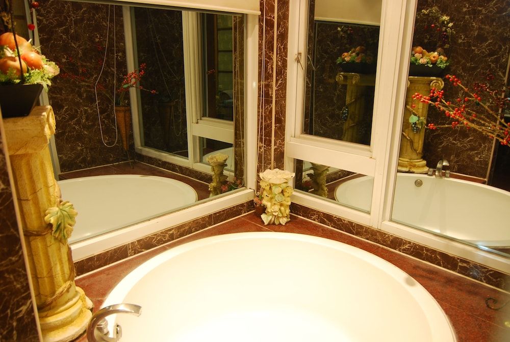 Ming-Jun Holiday Inn Standard Double Room, Mountainside 18