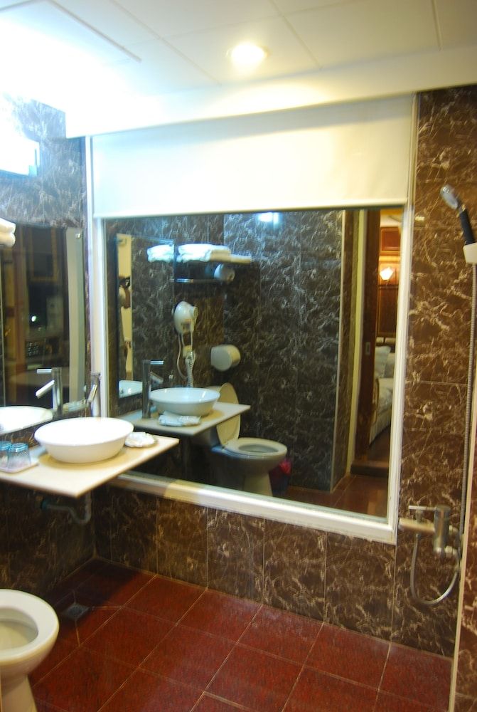 Ming-Jun Holiday Inn Standard Double Room, Mountainside 22