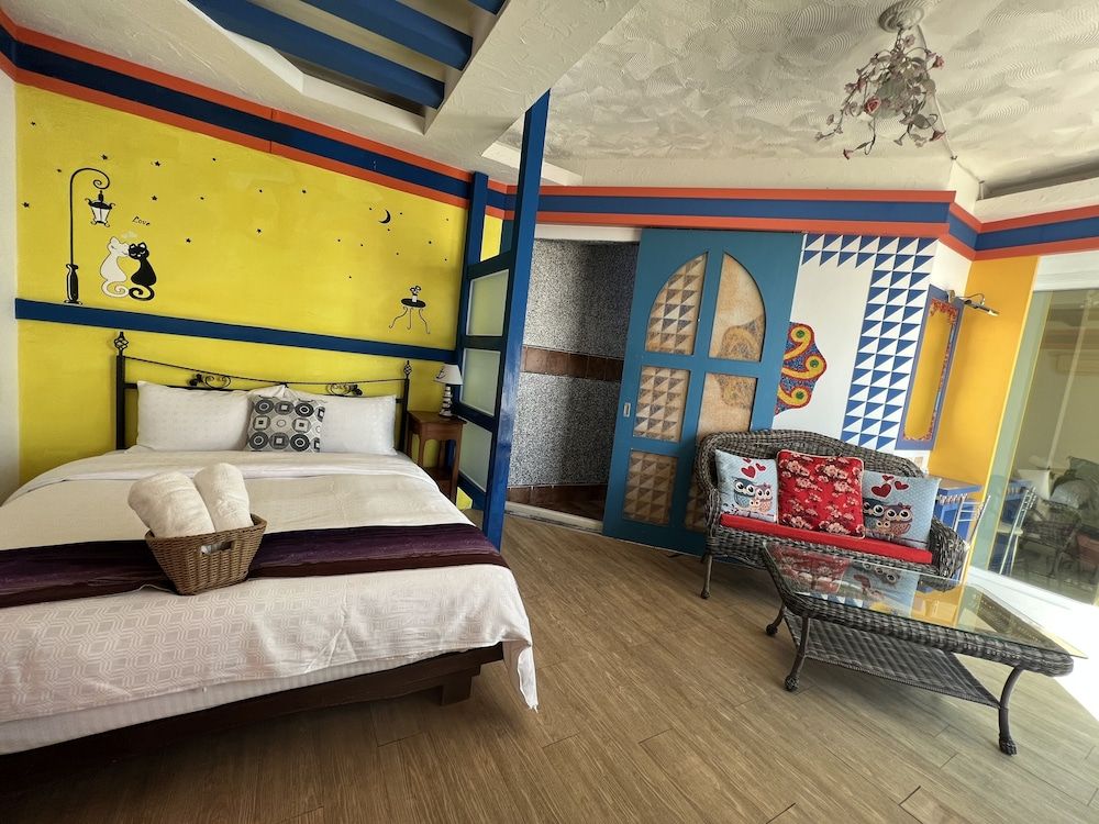 Ming-Jun Holiday Inn Standard Double Room, Mountainside 2