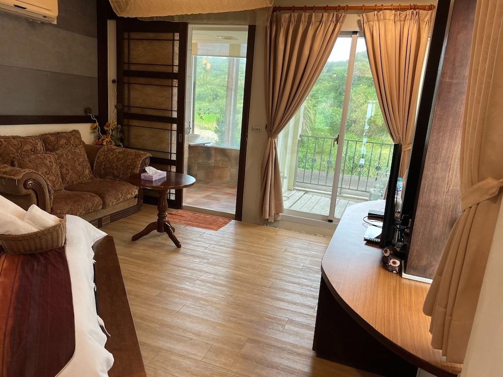Ming-Jun Holiday Inn Standard Double Room, Mountainside 25