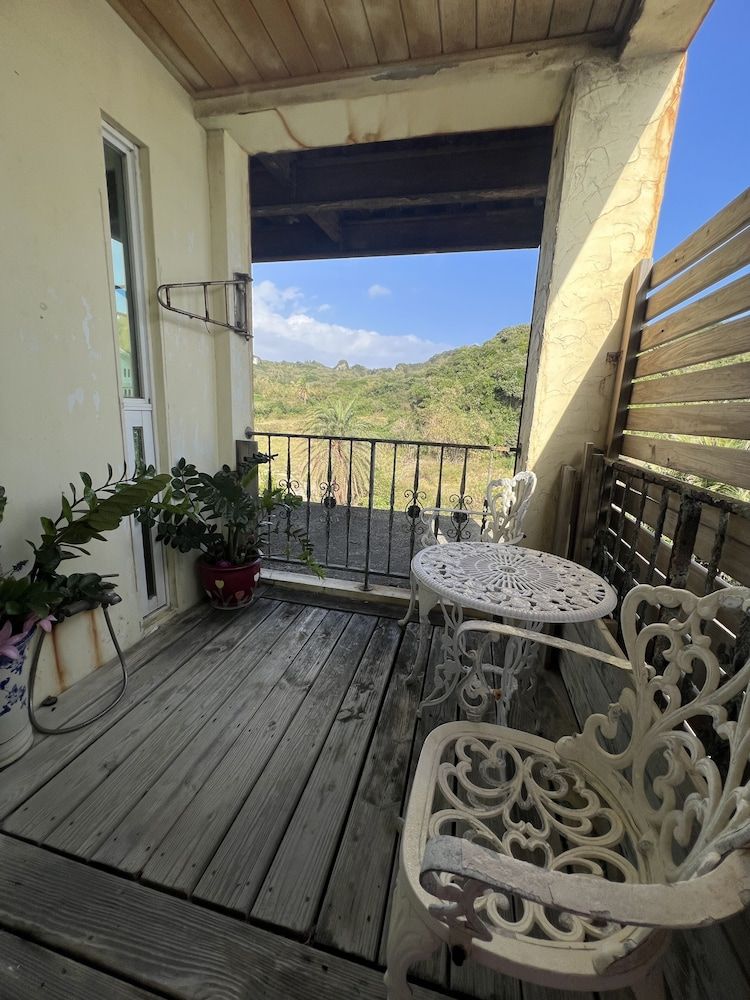 Ming-Jun Holiday Inn Standard Double Room, Mountainside 11