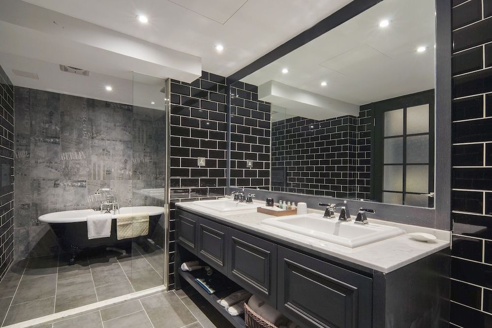 undefined FN Hotel 8