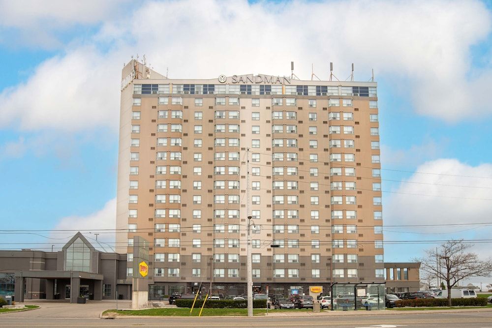undefined Sandman Signature Mississauga Hotel 9