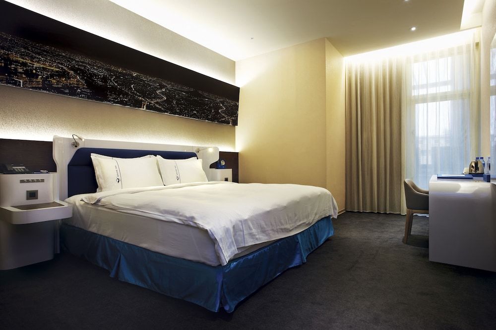 Deluxe Double Room, Non Smoking (No breakfast)