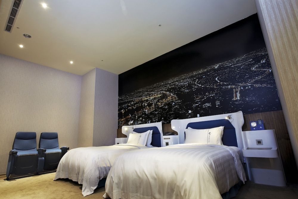 Superior Twin Room, Non Smoking, No Windows