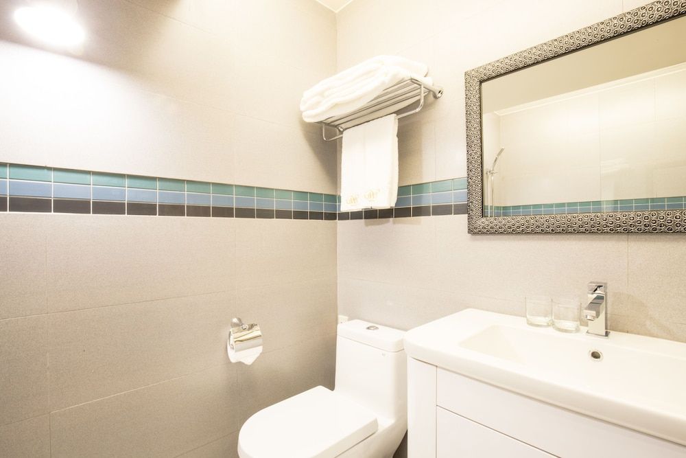 Walker Hotel Ximen Comfort Double Room (Elegant) 5