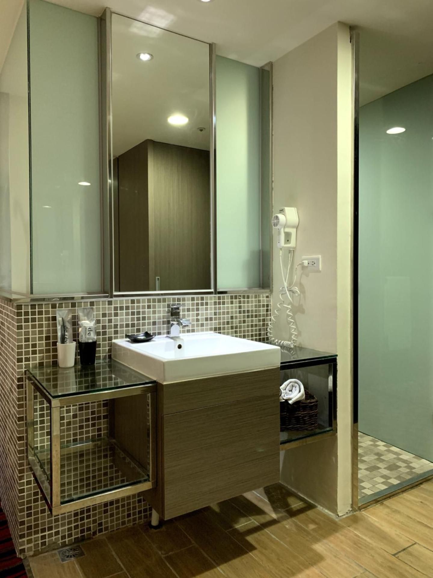 de reve Express Hotel Executive Twin Room B - Non-Smoking 2