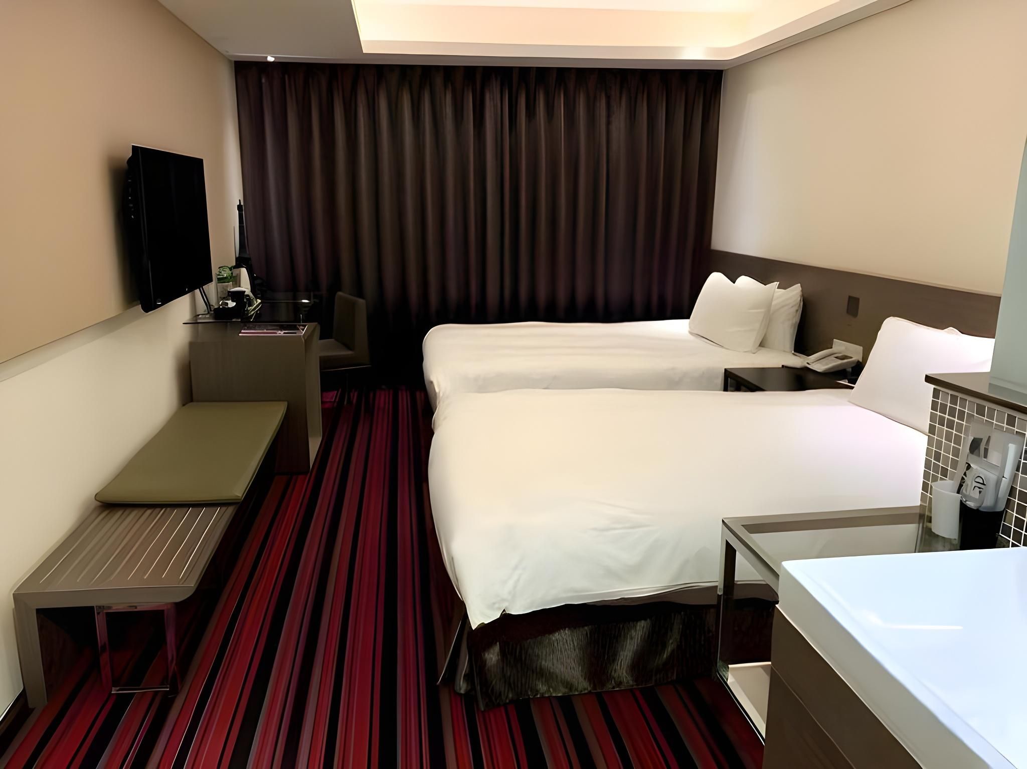 de reve Express Hotel Economy Twin Room(No View) - Non-Smoking 2