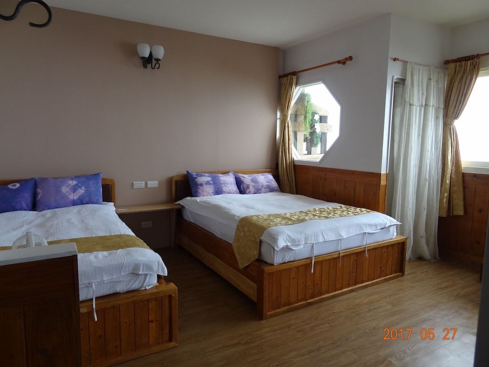 Twin Room, Mountain View