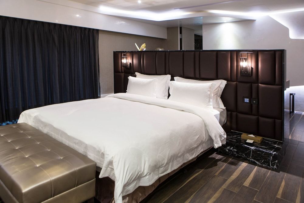 Presidential Suite (Check in time starts from 6pm)