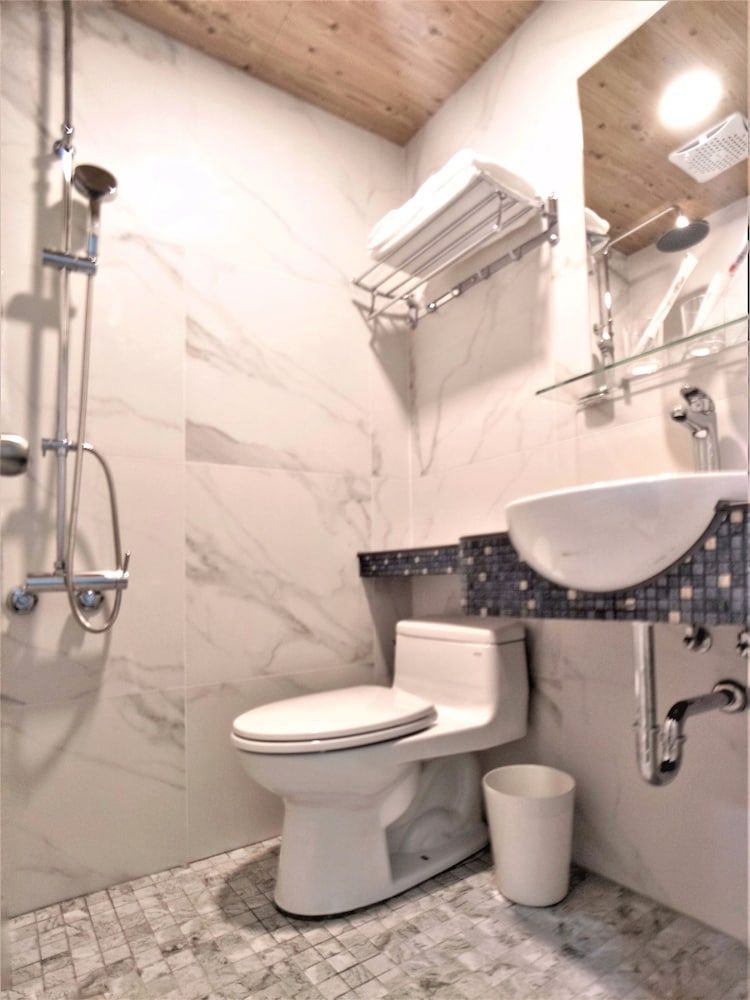 West 59 Inn Standard Double Room 7