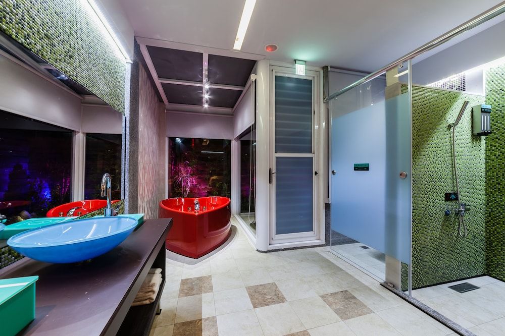 TY Motel Family Double Room 5