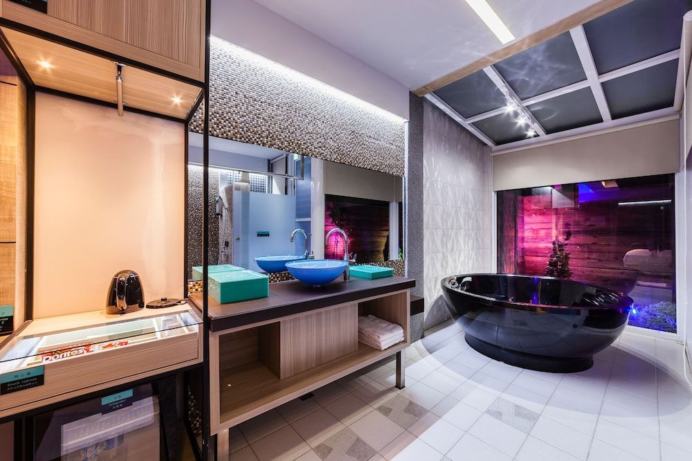 TY Motel Standard Double Room 5