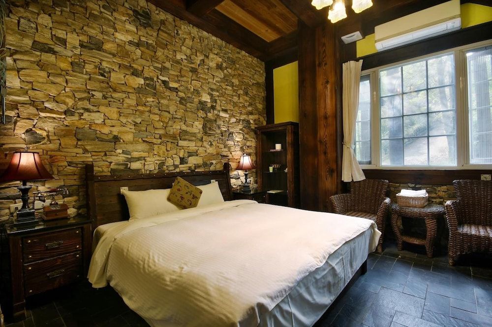 Standard Double Room (53.63)