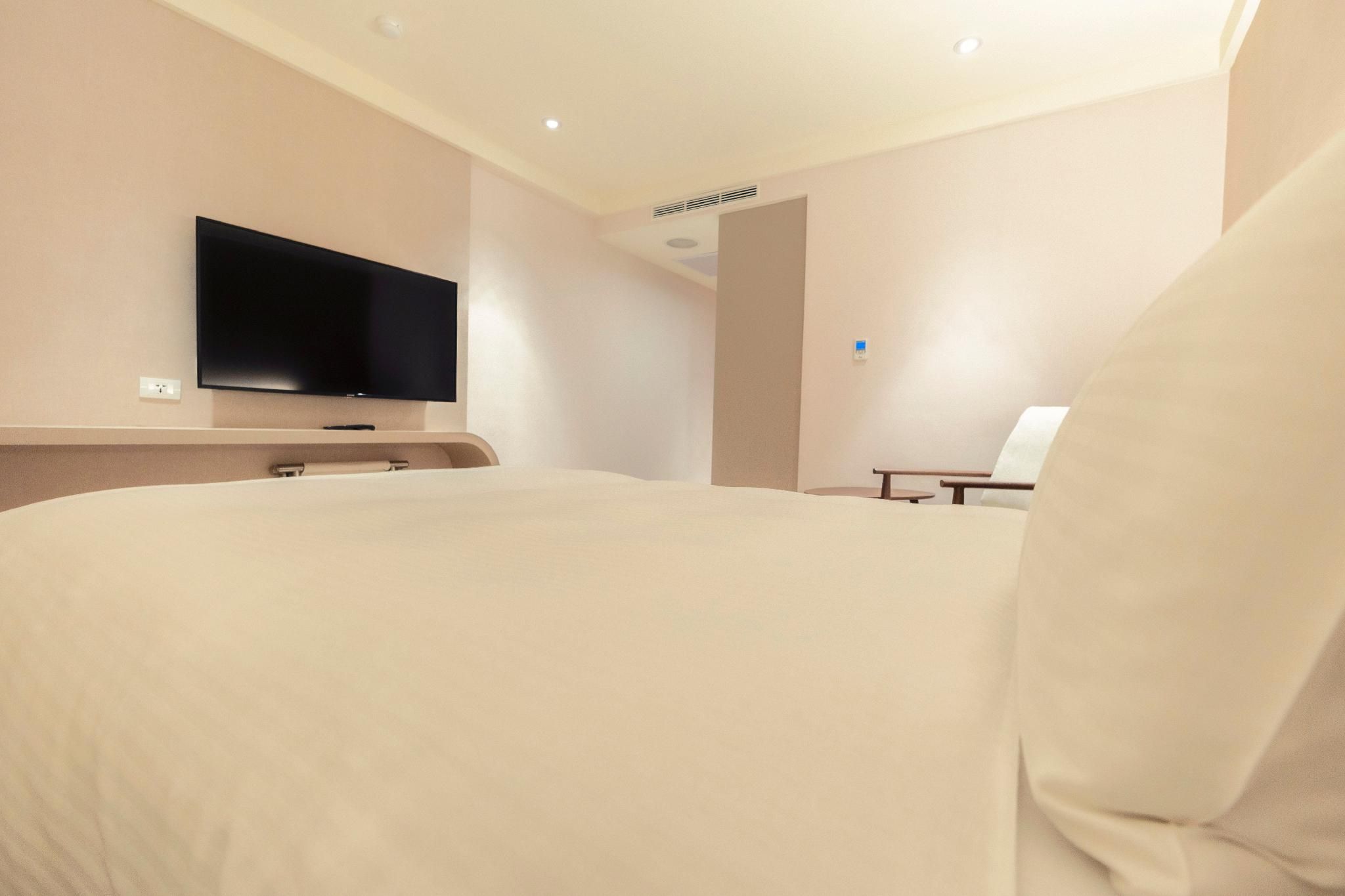 Basic Double Room without Window