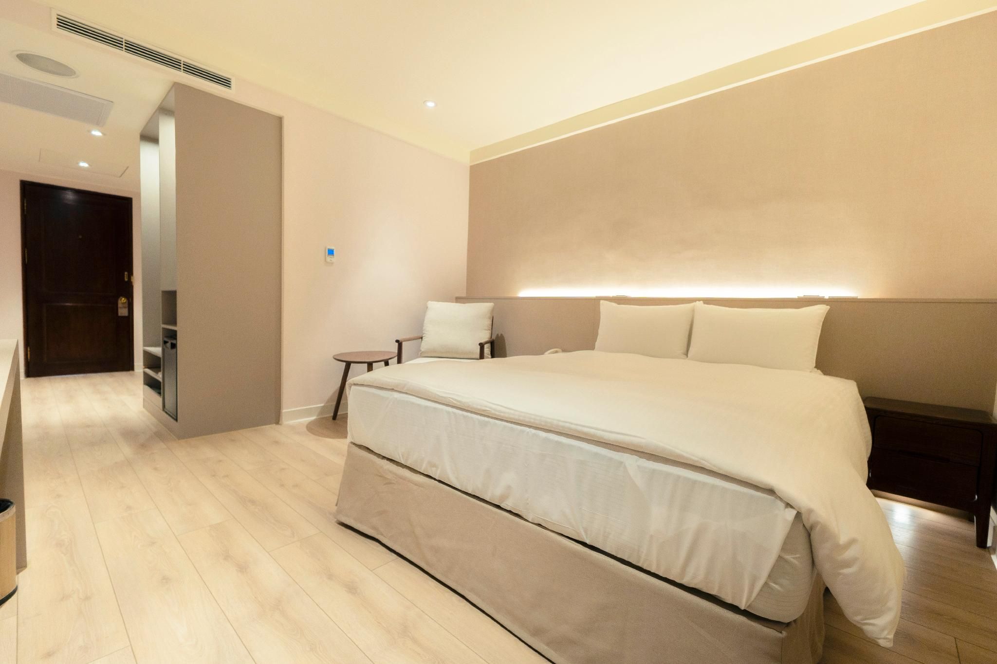 Basic Double Room without Window