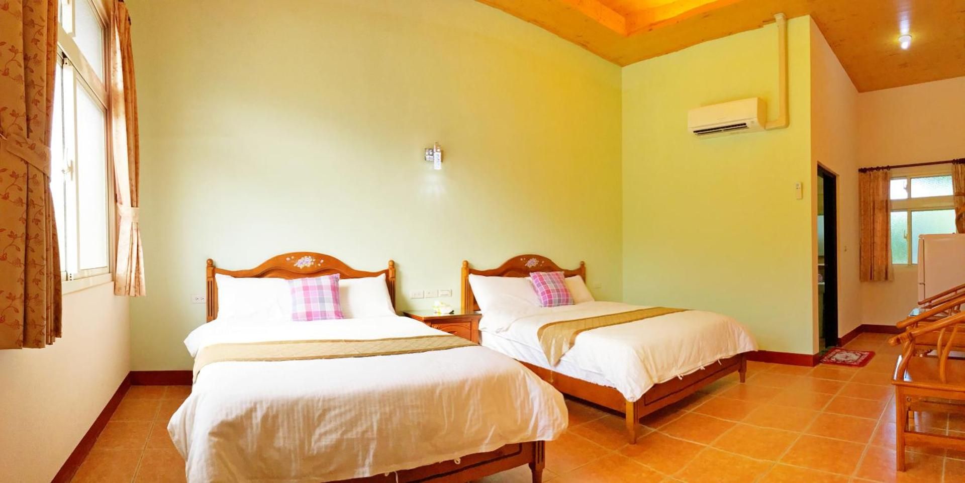 Quadruple Room with Mountain View