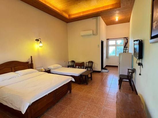 Triple Room with Mountain View