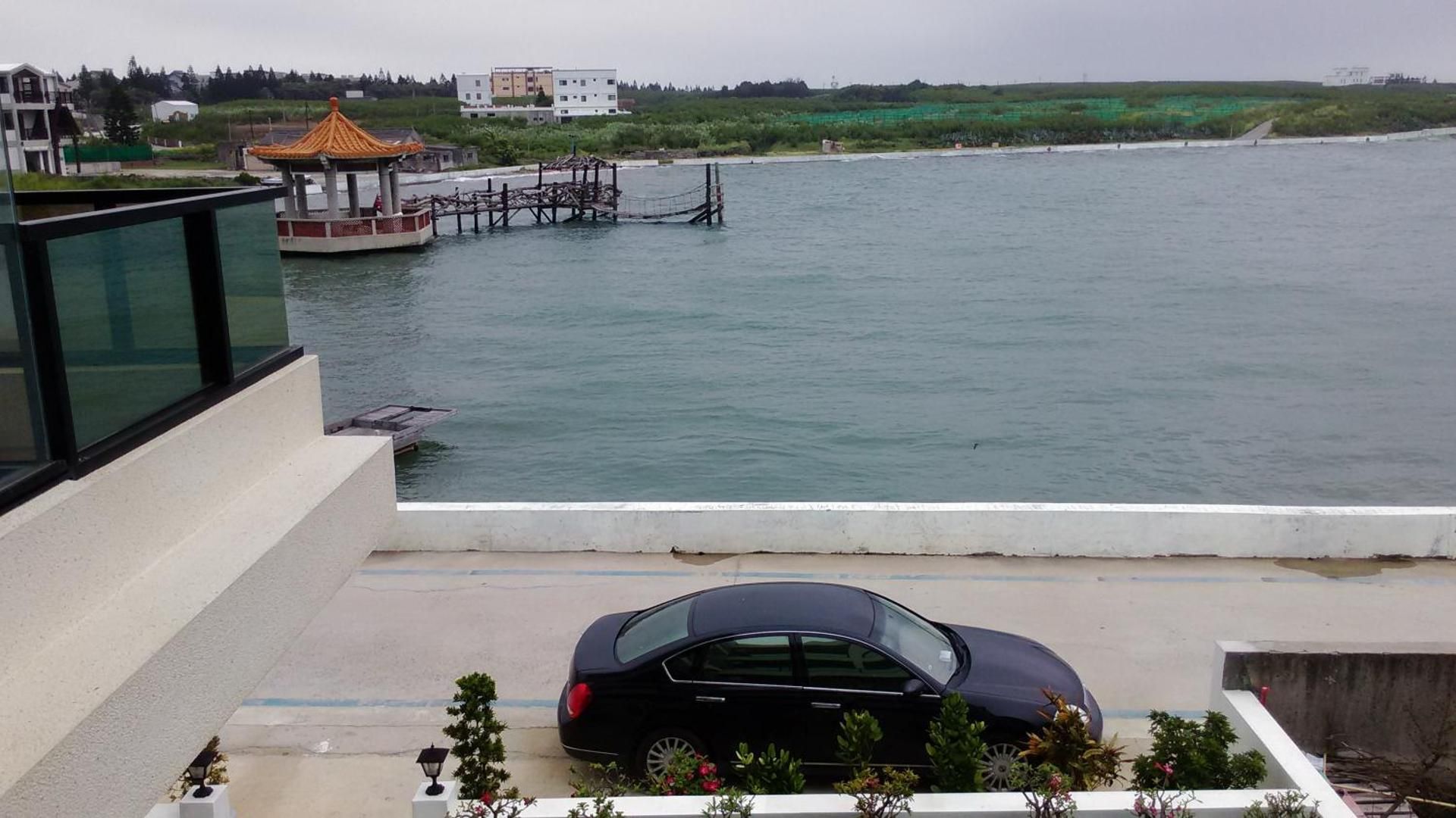 Rainbowsea B&B Quadruple Room with Sea View