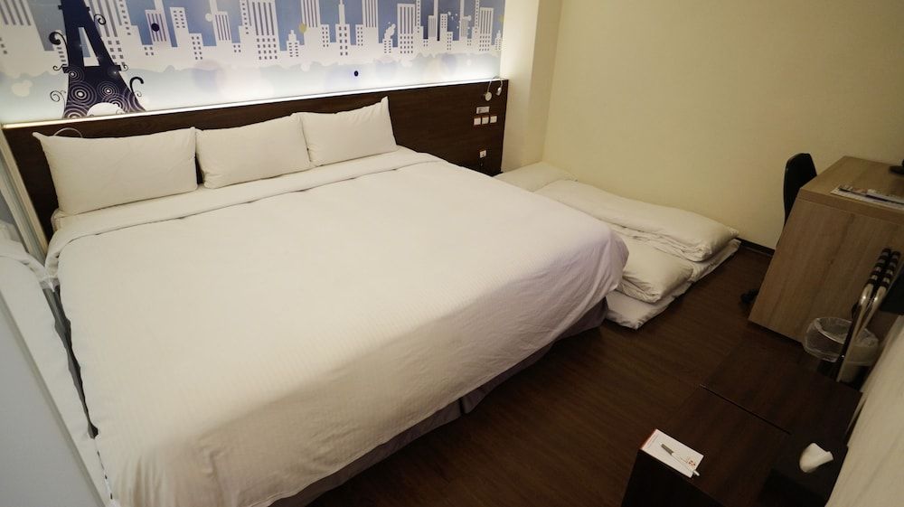 Basic Room, Multiple Beds