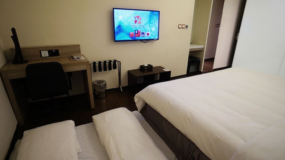 Basic Room, Multiple Beds