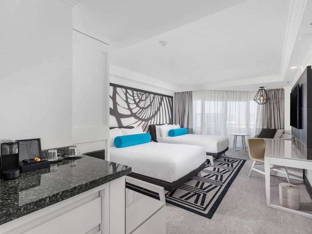 undefined Pullman Cairns International 5