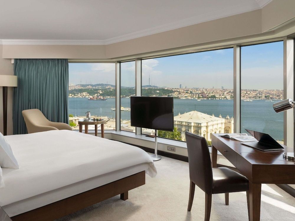 Presidential Suite, 3 Bedrooms with executive lounge access