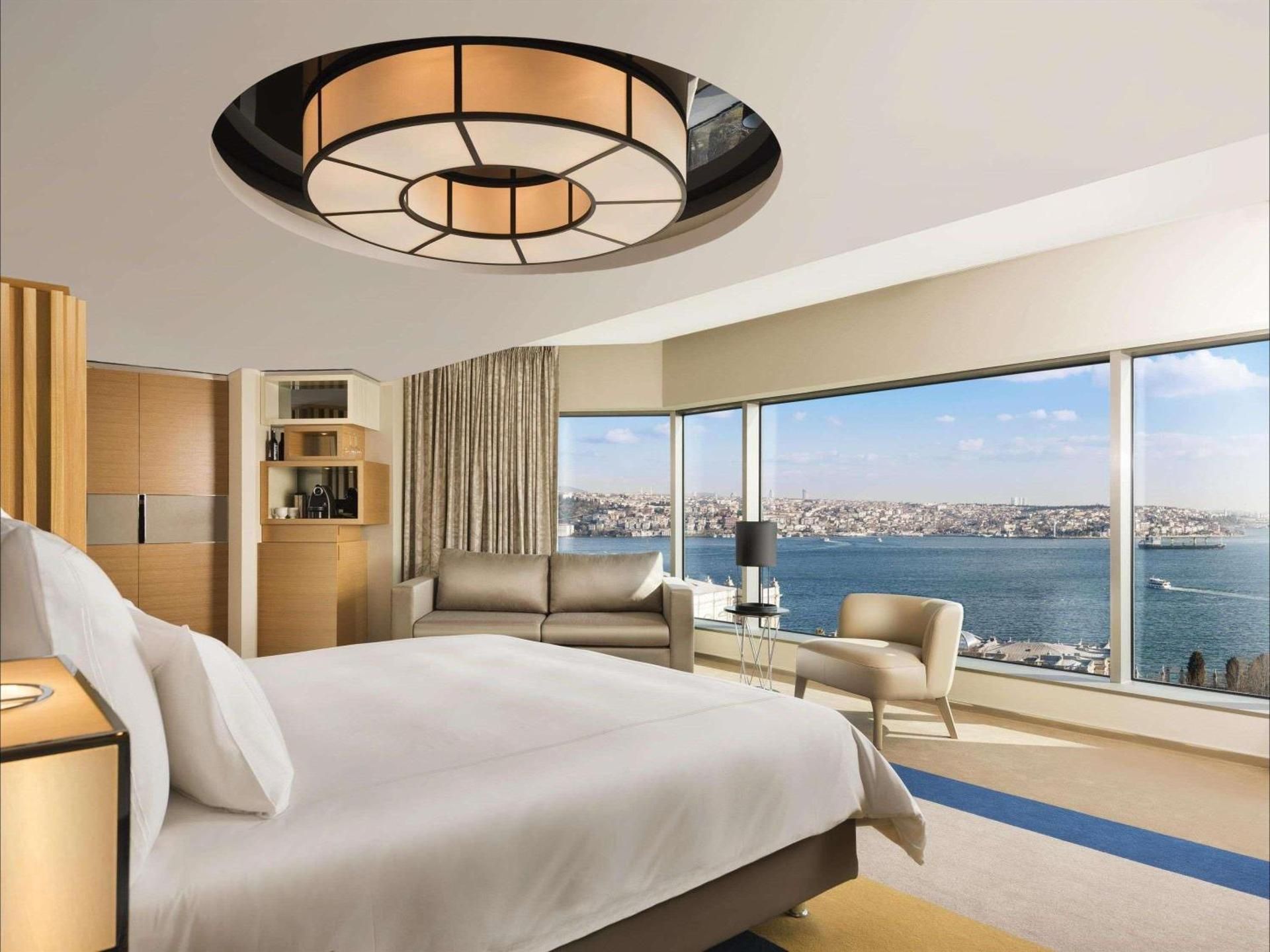 Swiss Executive Corner Bosphorus King