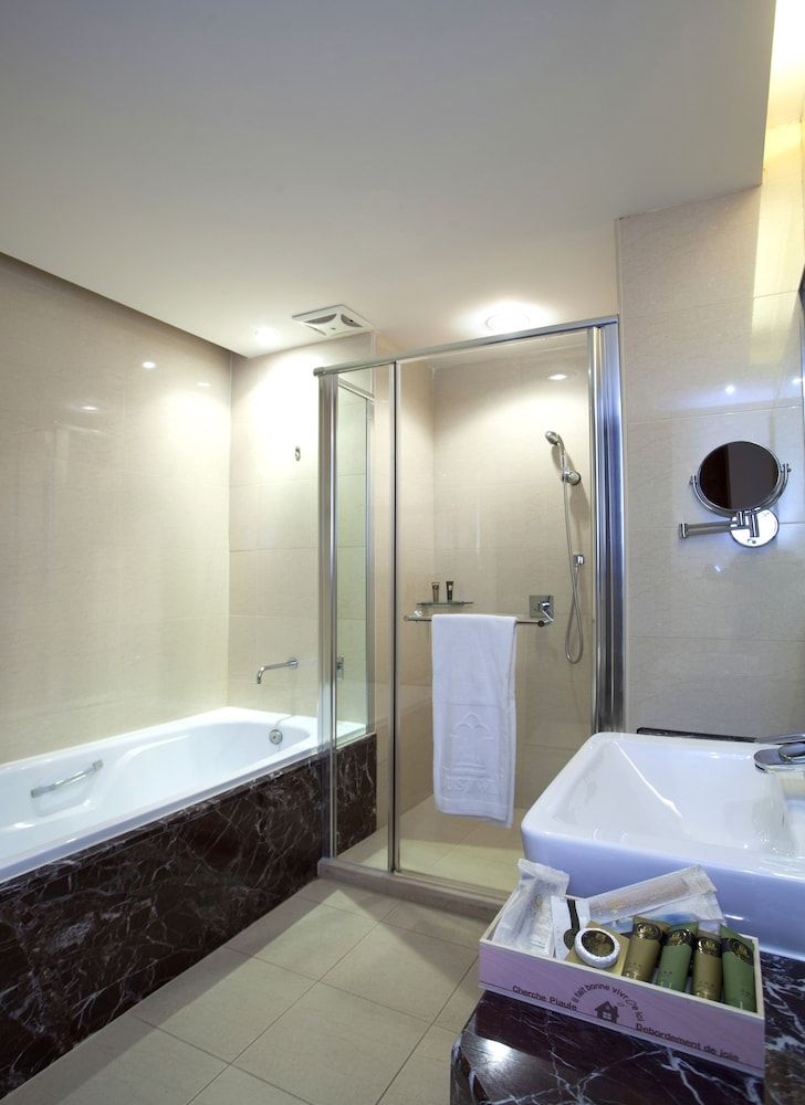 Justwin Grand Hotel Business Twin Room 2