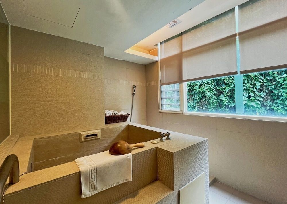 Hotel Tilun Dongpu Spa Deluxe Spa Quadruple 2