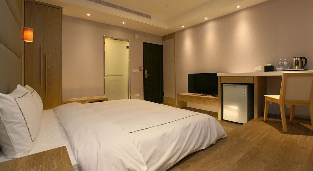 Ting-Feng B&B Elite Double Room, 1 Queen Bed 3