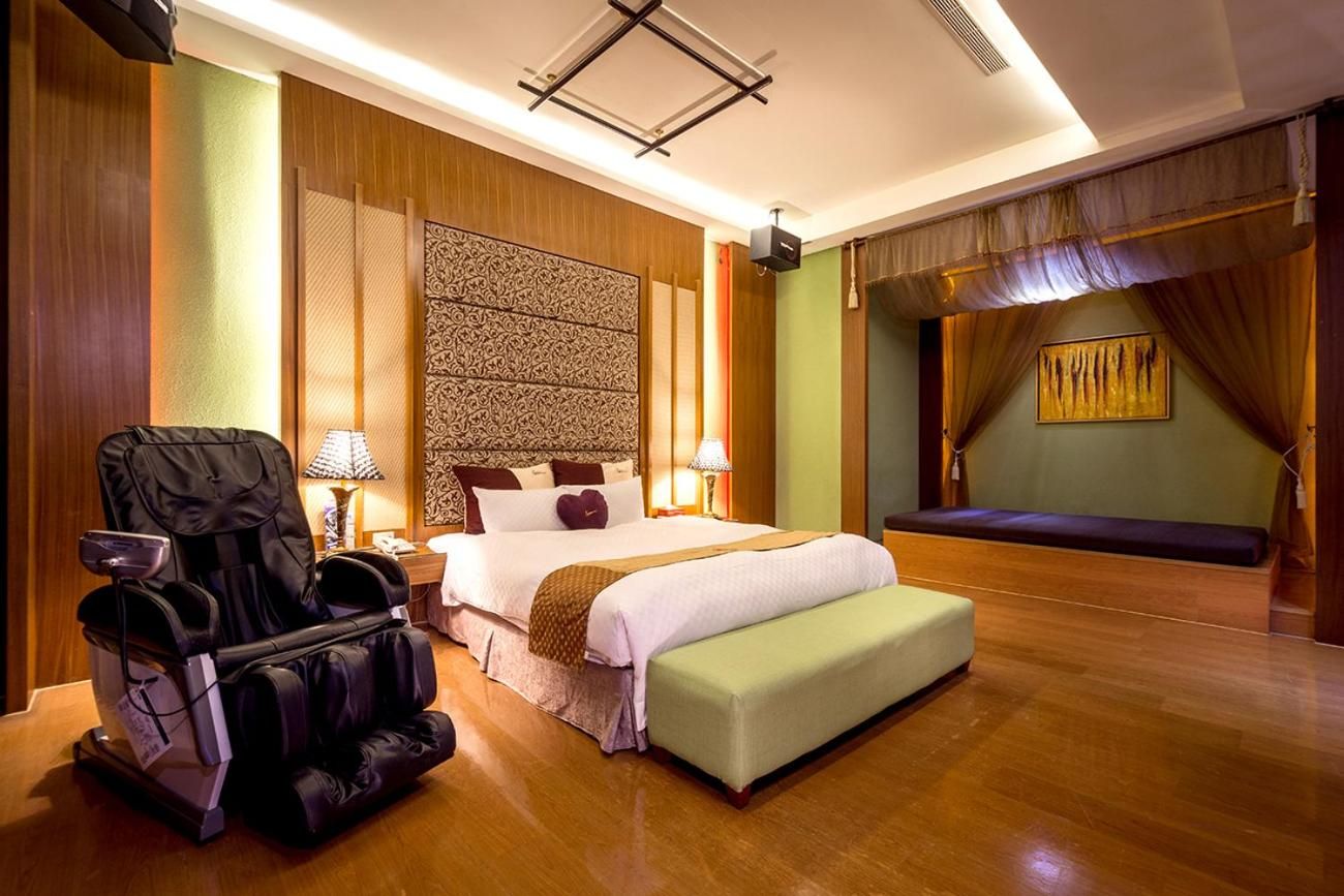 Norway Forest Villa Motel Double Room with KTV