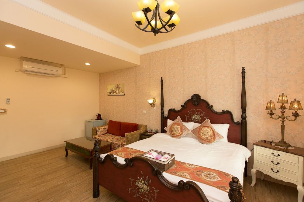 The Anderson Manor Hotel Deluxe Double Room 2