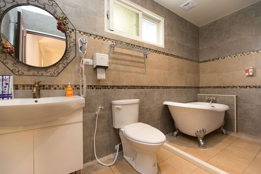 The Anderson Manor Hotel Deluxe Double Room 4