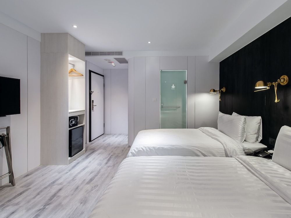 undefined Hotel Relax III 8