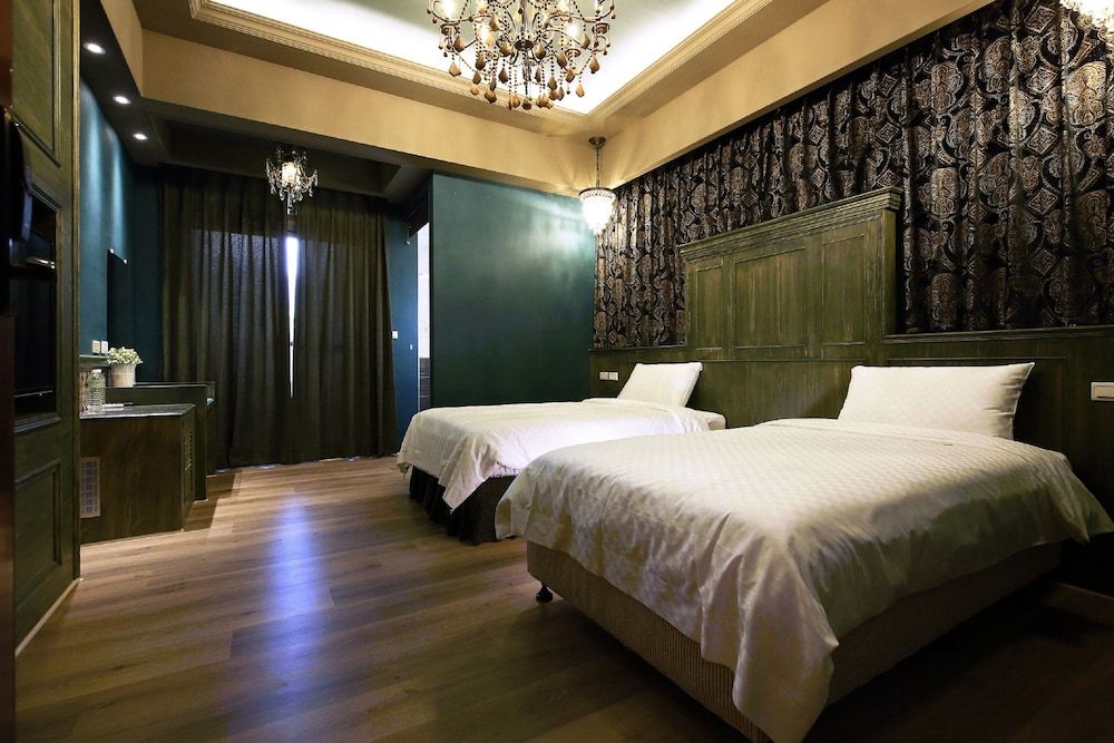 Buckingham Palace B&B Standard Twin Room, Balcony 3