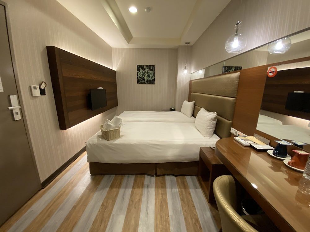 In99 Hotel Elite Double or Twin Room, No Windows 3