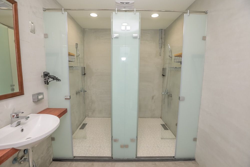 undefined DONGMEN 3 Capsule Inn - Hostel 5