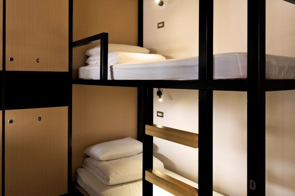 undefined DONGMEN 3 Capsule Inn - Hostel 3