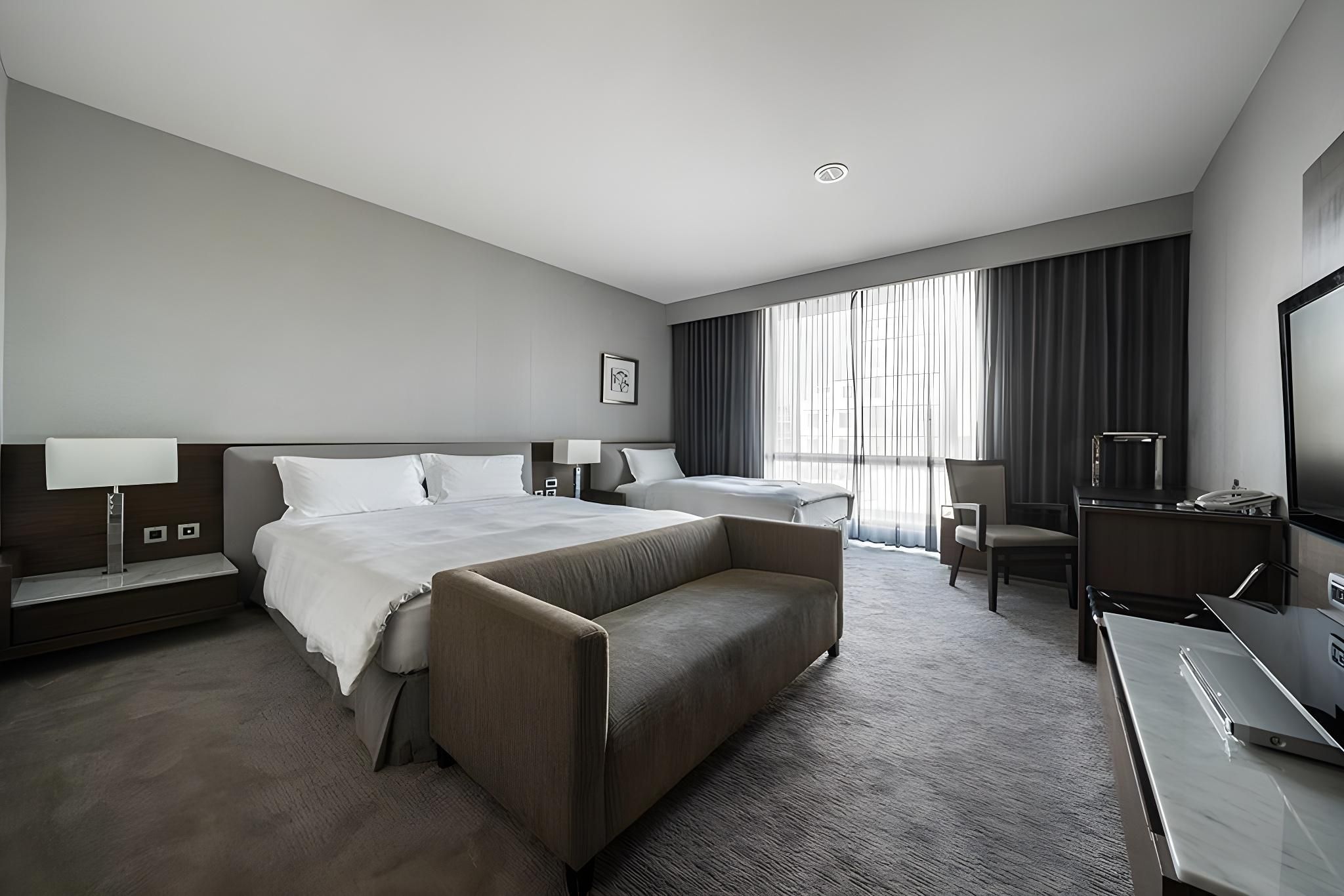 Superior Triple- 1 double bed and 1 single bed