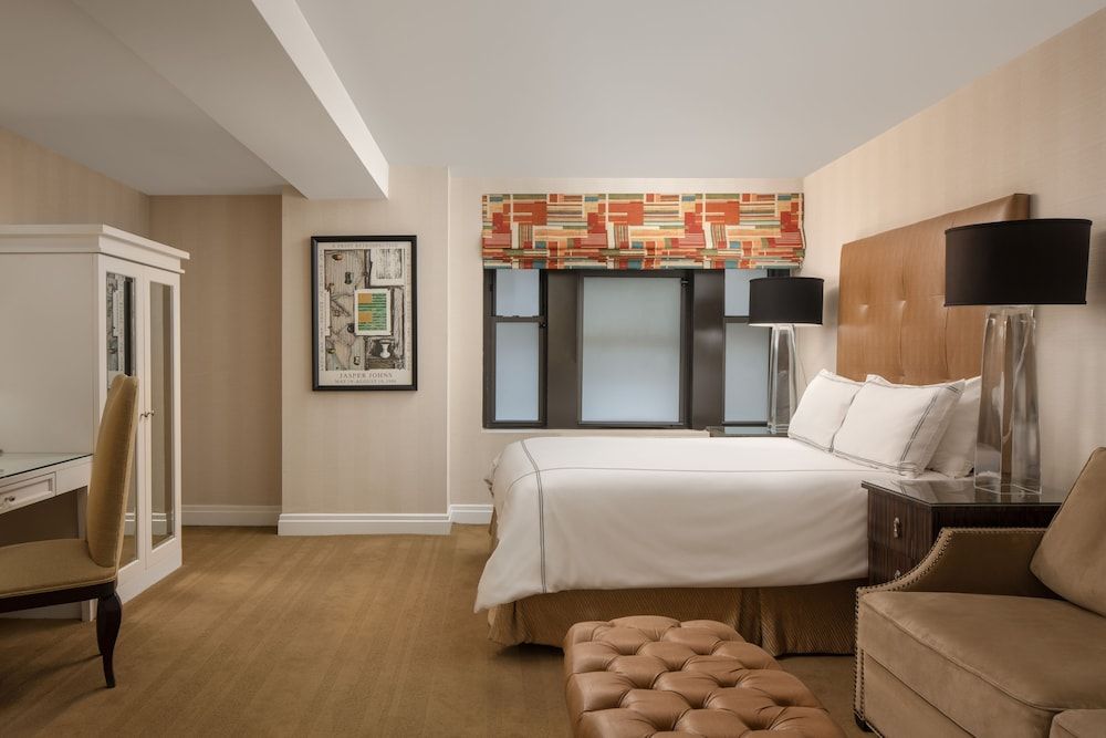 undefined The Manhattan Club 3